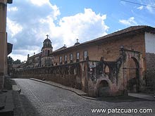 Vista de El Sagrario desde la calle