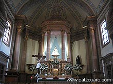 Vista del altar (El Sagrario)