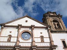 Vista de la fachada (Bas&iacute;lica de Nuestra Se&ntilde;ora de la Salud)