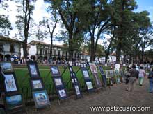 Exposici&oacute;n dominical de pintores (Plaza Vasco de Quiroga)